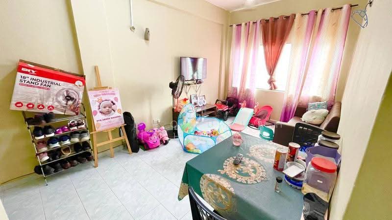 Flat for Sale at Desa Sentosa Fasa II - Gudrotullah Ikhwan - Living Room - PropertyGuru.com.my