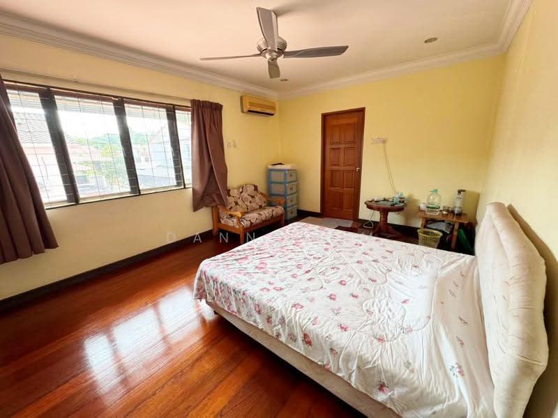 Rumah Berkembar untuk Dijual di Jelutong (Penang) - Danny Lim - Bedroom - PropertyGuru.com.my
