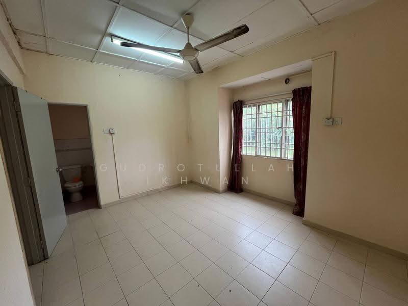 2-storey Terraced House for Sale in Seksyen 8 (Bangi) - Gudrotullah Ikhwan - PropertyGuru.com.my