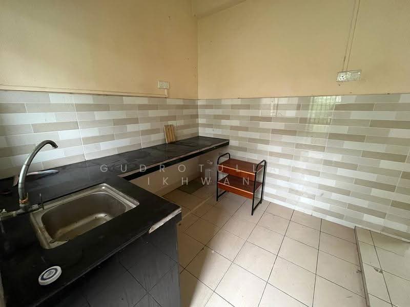 2-storey Terraced House for Sale in Seksyen 8 (Bangi) - Gudrotullah Ikhwan - PropertyGuru.com.my
