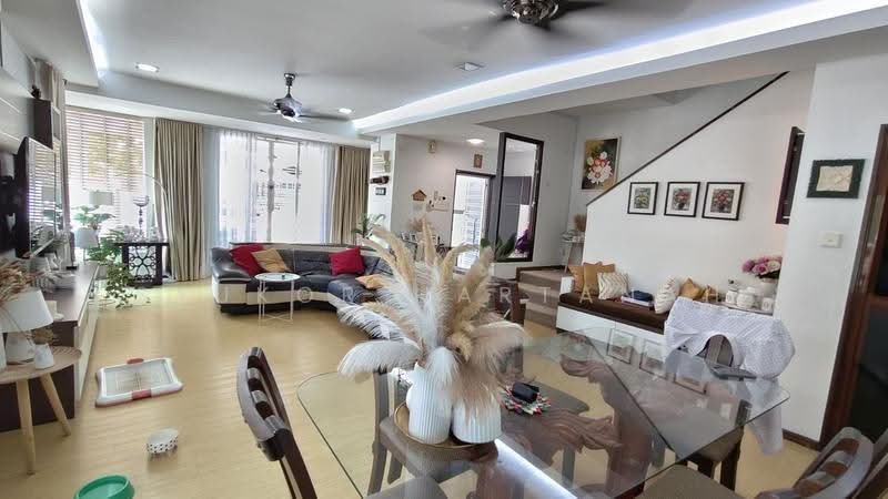 Rumah Teres 2-Tingkat untuk Dijual di Sunway Kayangan (Shah Alam) - Syukor Hartanah - Living Room - PropertyGuru.com.my