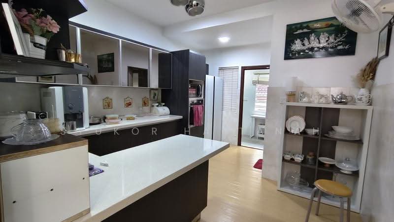 Rumah Teres 2-Tingkat untuk Dijual di Sunway Kayangan (Shah Alam) - Syukor Hartanah - Kitchen - PropertyGuru.com.my