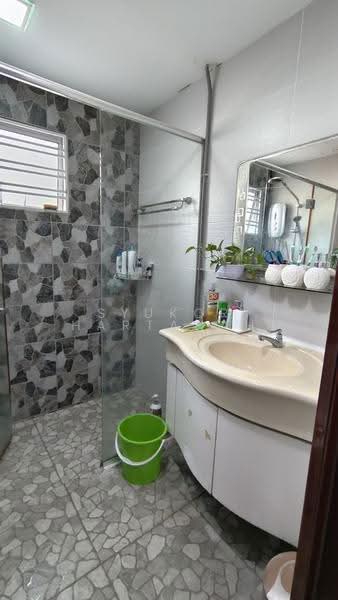 Rumah Teres 2-Tingkat untuk Dijual di Sunway Kayangan (Shah Alam) - Syukor Hartanah - Bathroom - PropertyGuru.com.my
