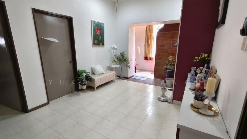 Rumah Teres 2-Tingkat untuk Dijual di Sunway Kayangan (Shah Alam) - Syukor Hartanah - Living Room - PropertyGuru.com.my