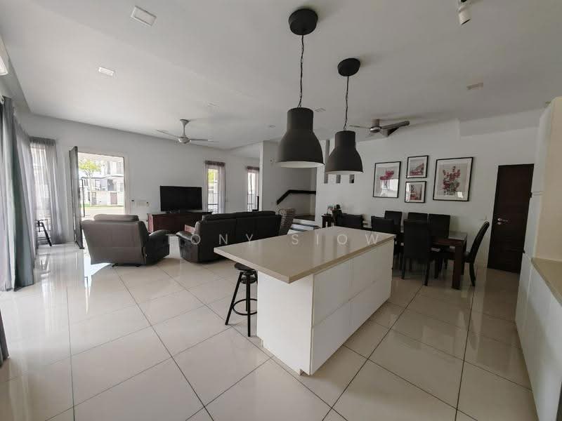 Semi-Detached House for Sale in Elmina (Shah Alam) - Tony Siow - Living Room - PropertyGuru.com.my