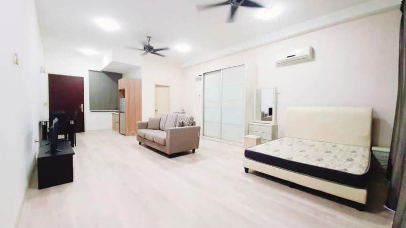 Service Residence for Rent at Palazio - Tori Cheon - Living Room - PropertyGuru.com.my