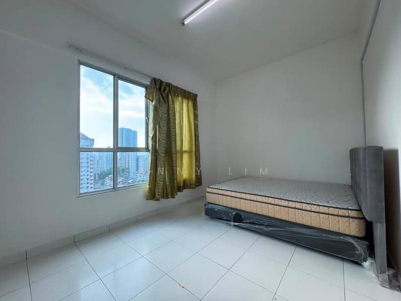 Kondominium untuk Dijual di The Golden Triangle Condominium - Danny Lim - Bedroom - PropertyGuru.com.my