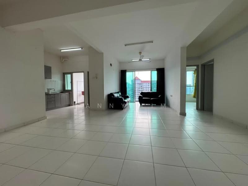 Kondominium untuk Dijual di The Golden Triangle Condominium - Danny Lim - Kitchen - PropertyGuru.com.my