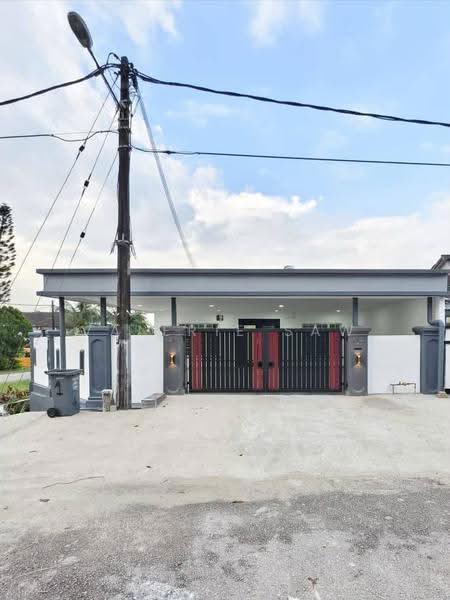 Rumah Teres 1-Tingkat untuk Dijual di Taman Johor Jaya (Johor Bahru) - Valerie Saw - Exterior - PropertyGuru.com.my