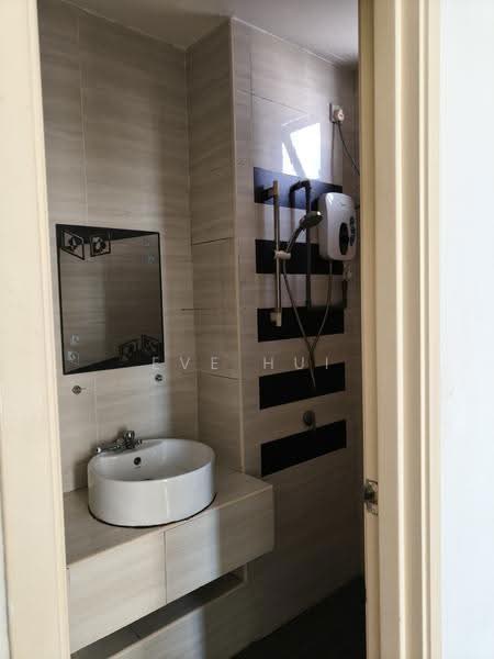 Kediaman Servis untuk Disewa di D'Summit Residences - Eve Hui - Bathroom - PropertyGuru.com.my