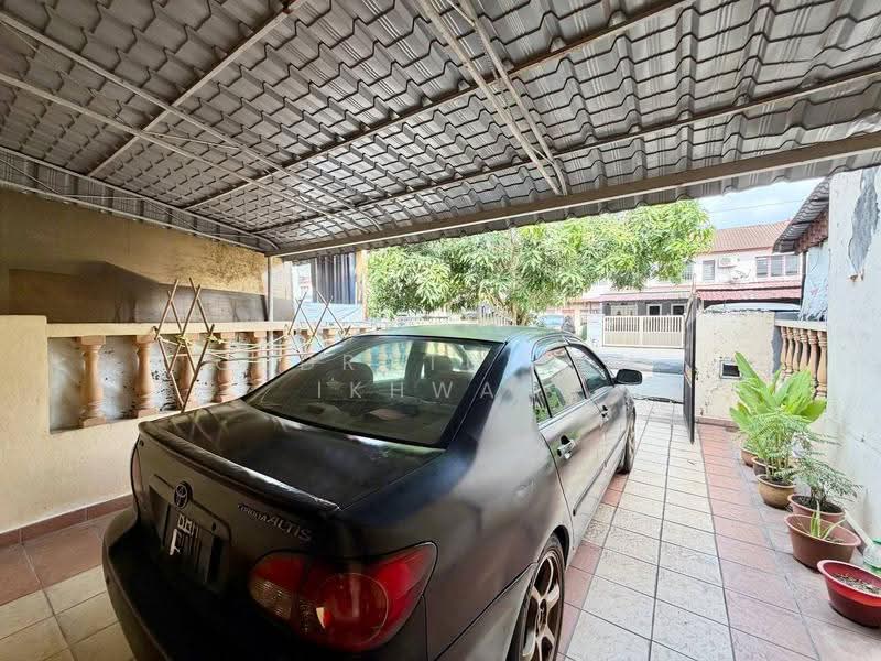 Rumah Teres 2-Tingkat untuk Dijual di Taman Kantan Permai (Kajang) - Gudrotullah Ikhwan - Exterior - PropertyGuru.com.my