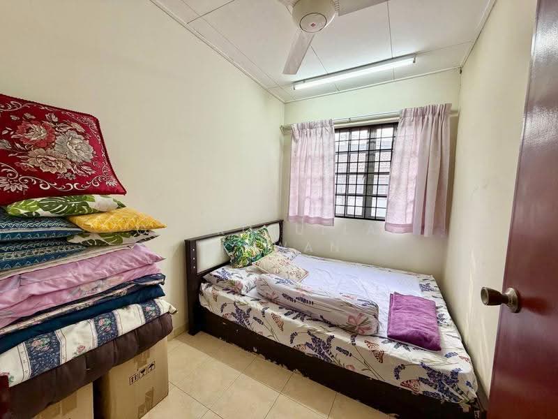 Rumah Teres 2-Tingkat untuk Dijual di Taman Kantan Permai (Kajang) - Gudrotullah Ikhwan - Bedroom - PropertyGuru.com.my