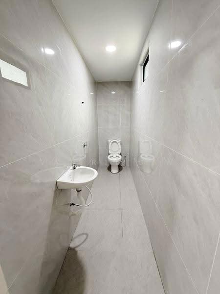 Rumah Teres 2-Tingkat untuk Dijual di Taman Sentosa (Johor Bahru) - Valerie Saw - Bathroom - PropertyGuru.com.my