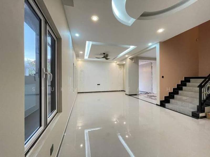 2-storey Terraced House for Sale in Shah Alam (Selangor) - Syukor Hartanah - Living Room - PropertyGuru.com.my