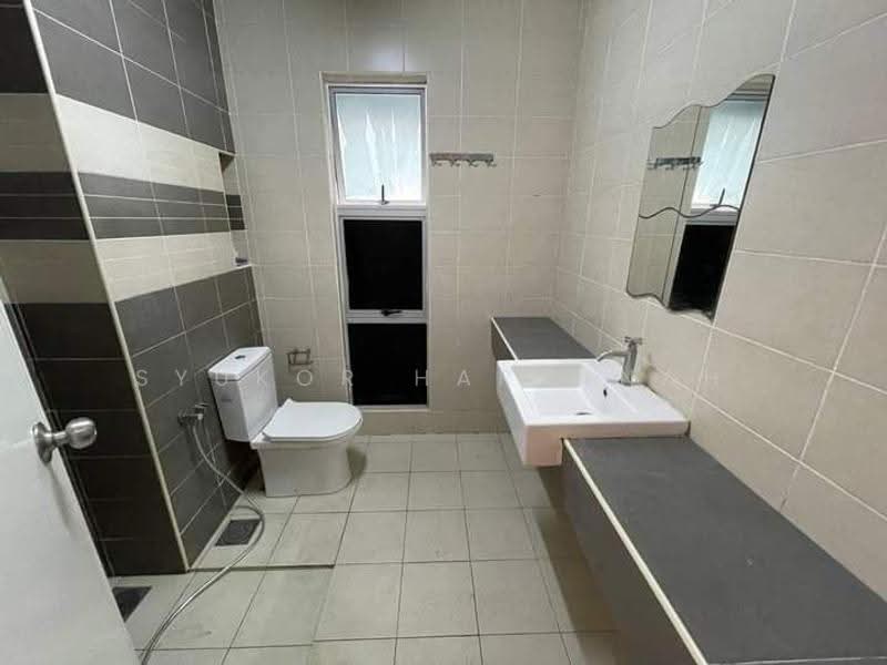 2-storey Terraced House for Sale in Shah Alam (Selangor) - Syukor Hartanah - Bathroom - PropertyGuru.com.my