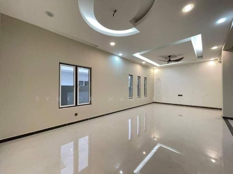 2-storey Terraced House for Sale in Shah Alam (Selangor) - Syukor Hartanah - Living Room - PropertyGuru.com.my