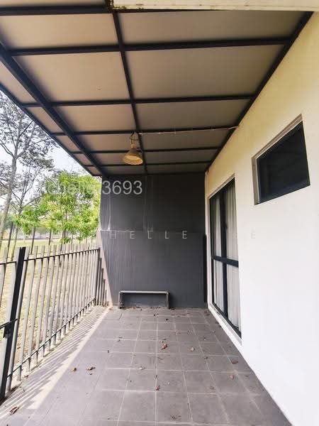 Rumah Teres 2-Tingkat untuk Disewa di Telok Panglima Garang (Selangor) - Michelle Lee - Balcony - PropertyGuru.com.my