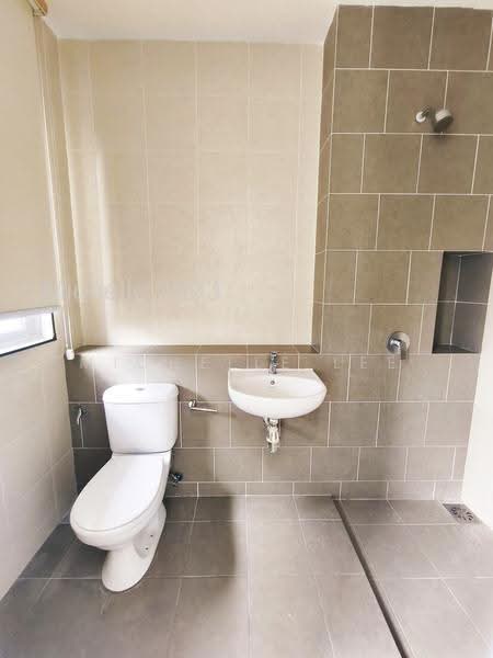 Rumah Teres 2-Tingkat untuk Disewa di Telok Panglima Garang (Selangor) - Michelle Lee - Bathroom - PropertyGuru.com.my
