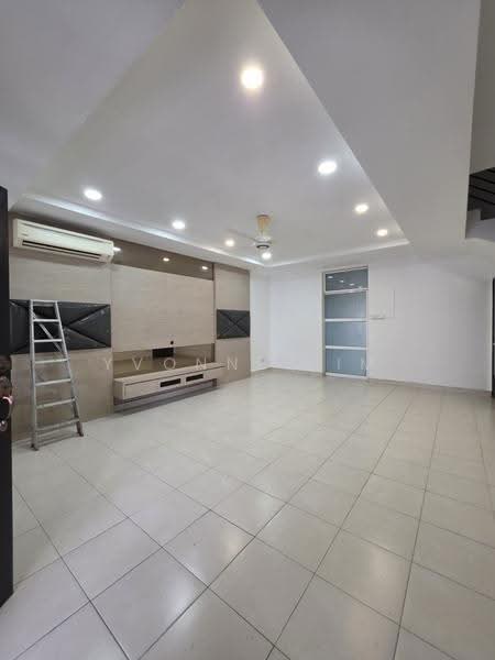 2-storey Terraced House for Sale in Taman Bukit Tiram (Ulu Tiram) - Yvonne Lim - Living Room - PropertyGuru.com.my