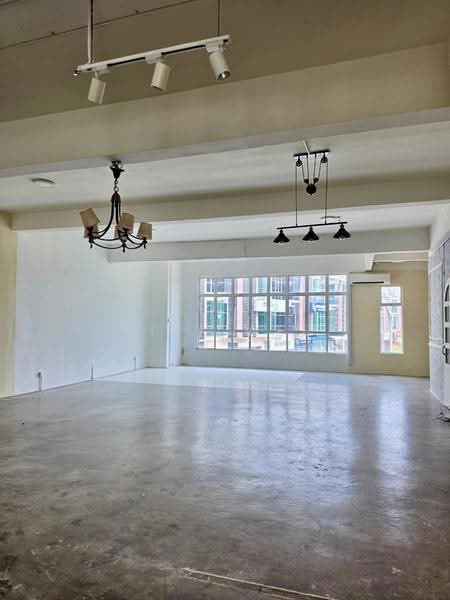 Shop / Office untuk Disewa di Pusat Perdagangan Danga Utama (Johor Bahru) - Lily Wee - Interior - PropertyGuru.com.my
