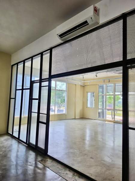 Shop / Office untuk Disewa di Pusat Perdagangan Danga Utama (Johor Bahru) - Lily Wee - Interior - PropertyGuru.com.my