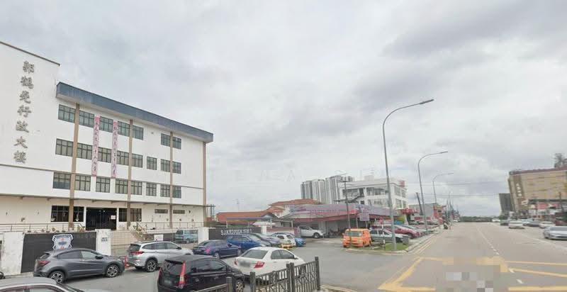 Commercial Bungalow for Sale in Taman Kebun Teh (Johor Bahru) - Queena Sim - PropertyGuru.com.my