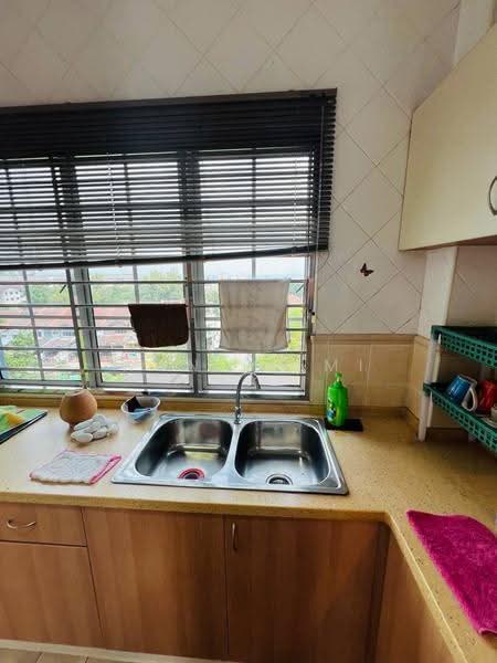 Townhouse for Sale in Kajang (Selangor) - Wan Hilmi - Kitchen - PropertyGuru.com.my