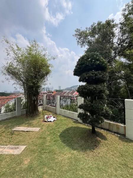 Townhouse for Sale in Kajang (Selangor) - Wan Hilmi - Garden - PropertyGuru.com.my