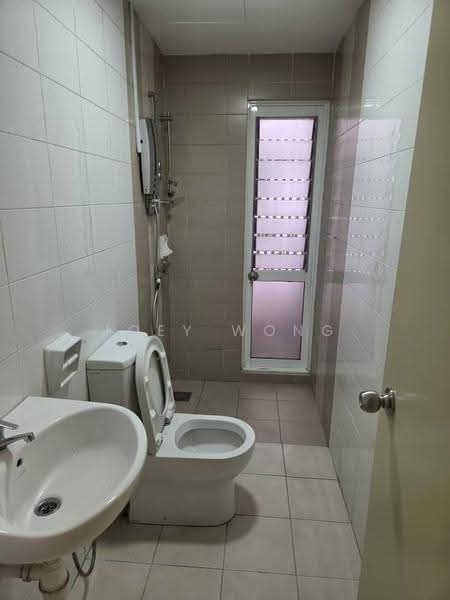 Kondominium untuk Disewa di The Zest @ Kinrara 9 - Joey Wong - Bathroom - PropertyGuru.com.my