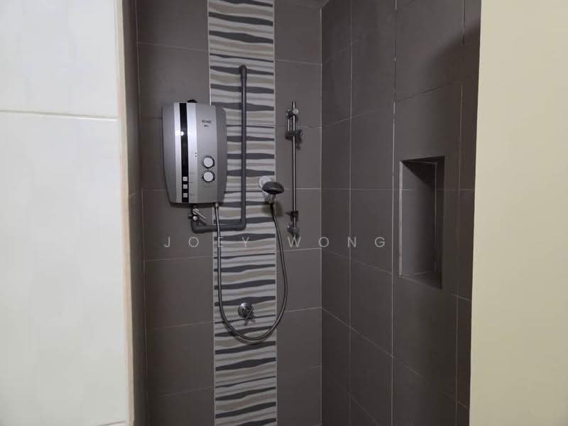 Kondominium untuk Disewa di The Zest @ Kinrara 9 - Joey Wong - Bathroom - PropertyGuru.com.my