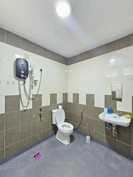 2-storey Terraced House for Sale in Taman Tasek (Johor Bahru) - Valerie Saw - Bathroom - PropertyGuru.com.my