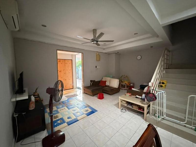 2-storey Terraced House for Sale in Taman Juara Jaya (Balakong) - May Ng - Living Room - PropertyGuru.com.my