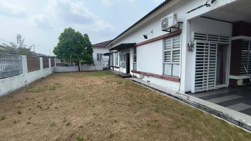 1-storey Terraced House for Sale in Bandar Putra Kulai (Kulai) - Cindy Lim - Exterior - PropertyGuru.com.my