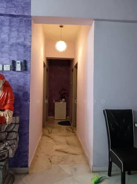 Kondominium untuk Dijual di Nusa Mewah Villa Condominium - Chris Choo - Corridor - PropertyGuru.com.my