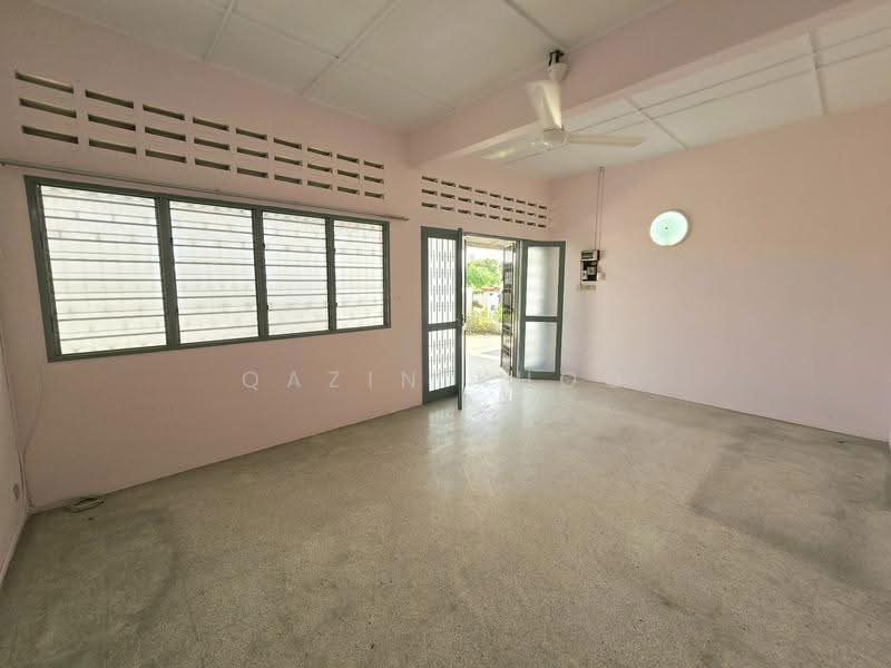 Semi-Detached House for Sale in Ipoh (Perak) - Qazin Khoo - Living Room - PropertyGuru.com.my