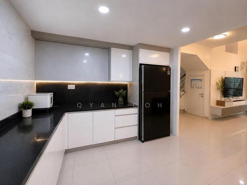 3-storey Terraced House for Sale in Minden Heights (Gelugor) - Qyan Goh - Kitchen - PropertyGuru.com.my