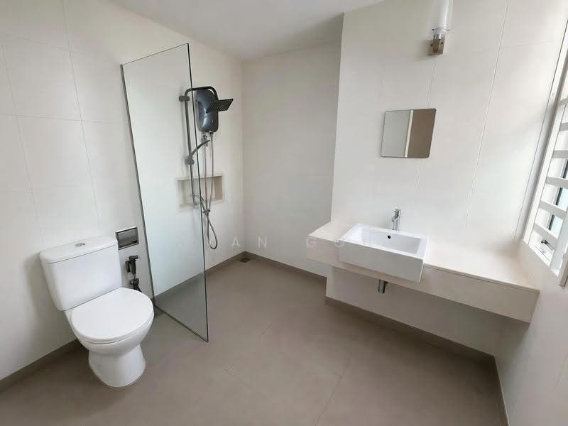 3-storey Terraced House for Sale in Minden Heights (Gelugor) - Qyan Goh - Bathroom - PropertyGuru.com.my