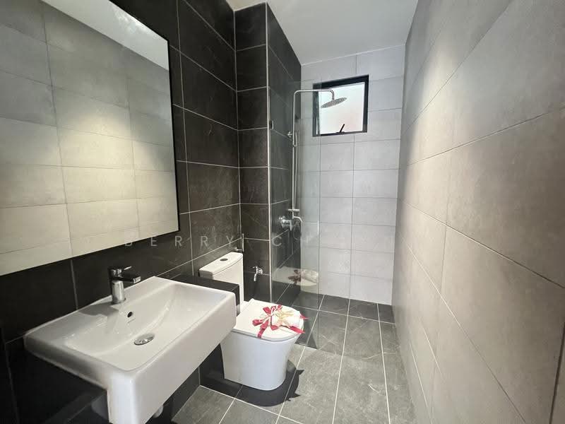 Condominium for Sale at Veridian Residence - Berry Choong - Bathroom - PropertyGuru.com.my
