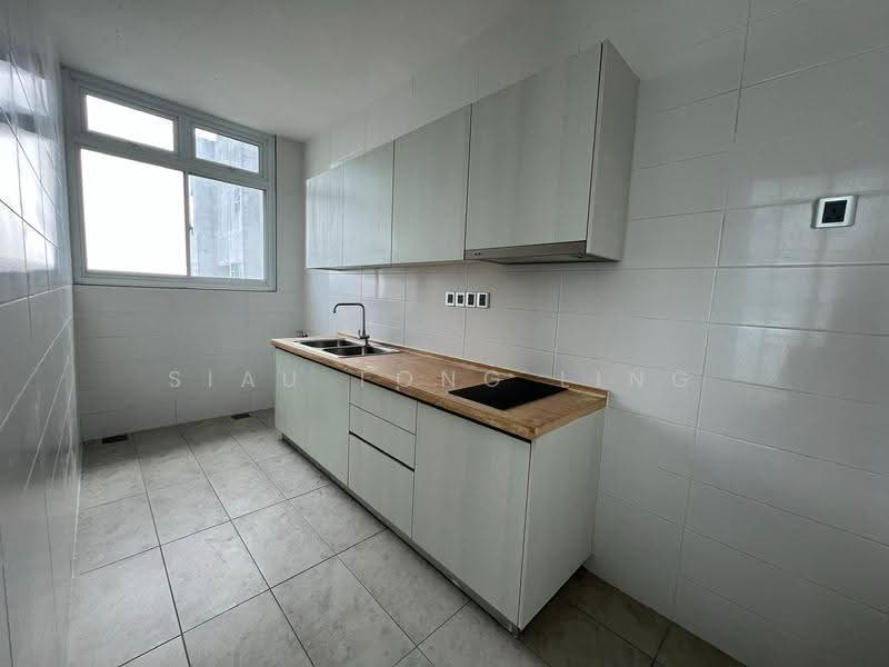 Kediaman Servis untuk Dijual di Paragon Suites @ CIQ - Siau Tong Ling - Kitchen - PropertyGuru.com.my