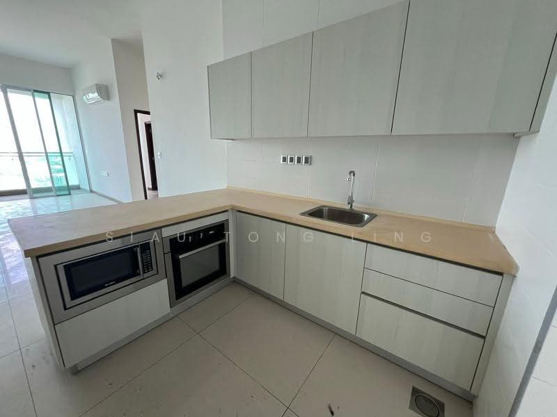 Kediaman Servis untuk Dijual di Paragon Suites @ CIQ - Siau Tong Ling - Kitchen - PropertyGuru.com.my