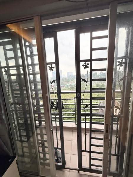 Pangsapuri untuk Dijual di M'tiara - Siau Tong Ling - Balcony - PropertyGuru.com.my