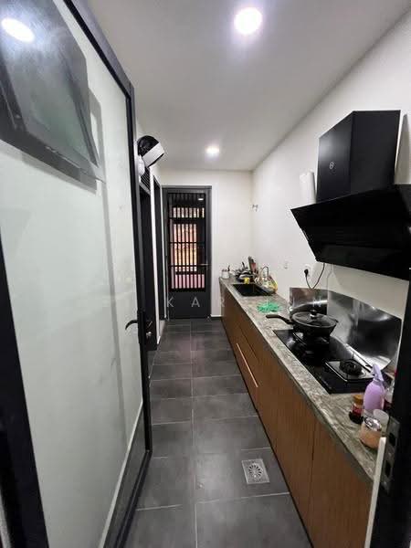 Rumah Teres untuk Dijual di Jade Hills (Kajang) - Hei Kar Jun - Kitchen - PropertyGuru.com.my
