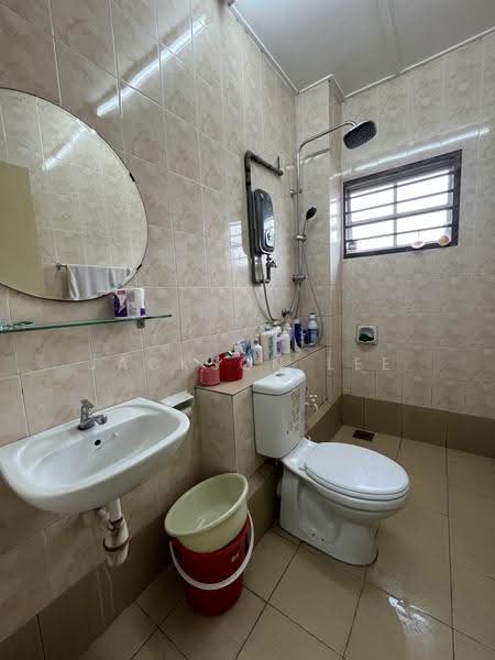 2-storey Terraced House for Sale in Bandar Bukit Tinggi 2 (Klang) - Jackson Lee - Master Bathroom - PropertyGuru.com.my