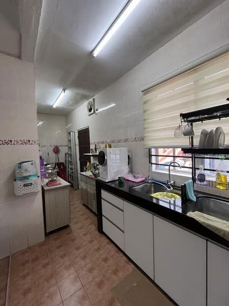 2-storey Terraced House for Sale in Bandar Bukit Tinggi 2 (Klang) - Jackson Lee - Kitchen - PropertyGuru.com.my