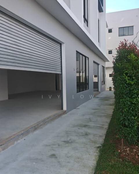 Kedai untuk Disewa di Austin Crest (Johor Bahru) - Ivy Low - Exterior - PropertyGuru.com.my
