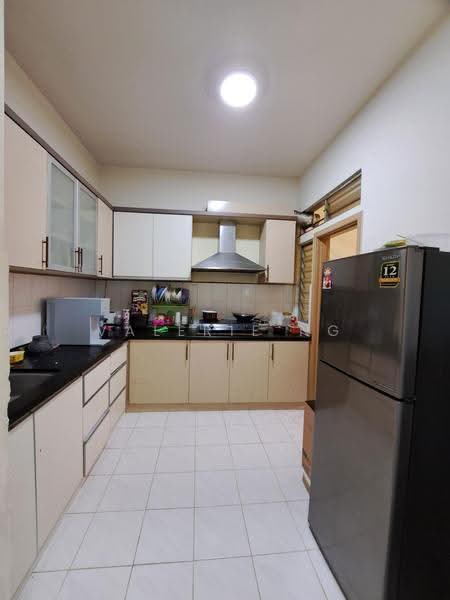 Condominium for Sale at Seri Maya Condominium - Valerie Ng - Kitchen - PropertyGuru.com.my