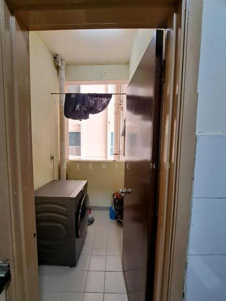 Condominium for Sale at Seri Maya Condominium - Valerie Ng - Yard/Wash Area - PropertyGuru.com.my