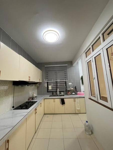 Kondominium untuk Disewa di Residensi Adelia - Amirul Shafiq - Kitchen - PropertyGuru.com.my
