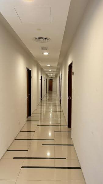 Service Residence for Sale at One One Eight (118 @ Island Plaza) - Irene Goh - Corridor - PropertyGuru.com.my