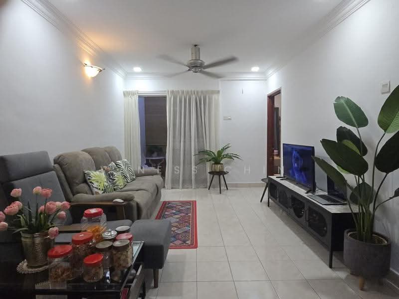 Kondominium untuk Dijual di Avant Court Condominium - Vaness Chin - Living Room - PropertyGuru.com.my
